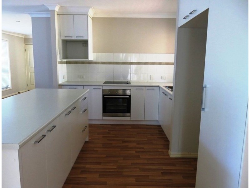 4 Lorraine Street, Camira QLD 4300