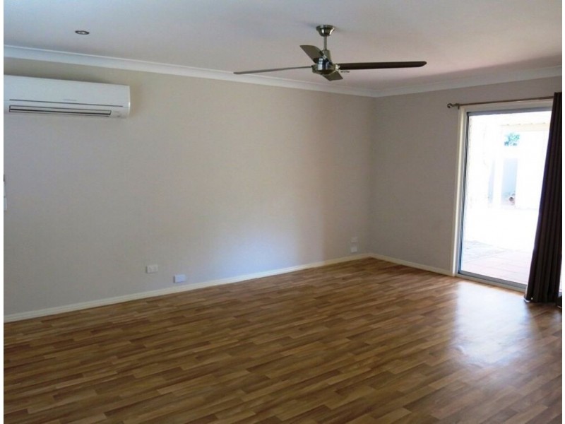 4 Lorraine Street, Camira QLD 4300