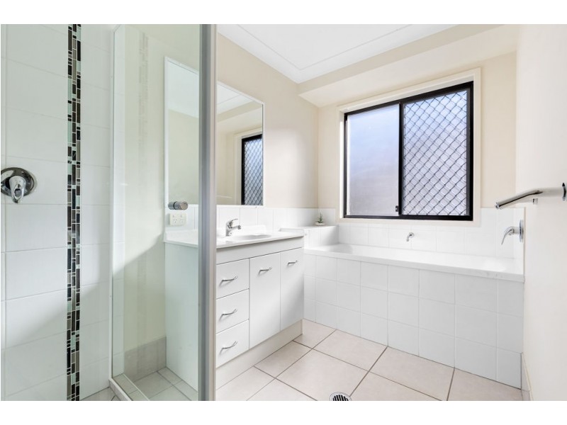 35 Grand Canyon Drive, Springfield Lakes QLD 4300
