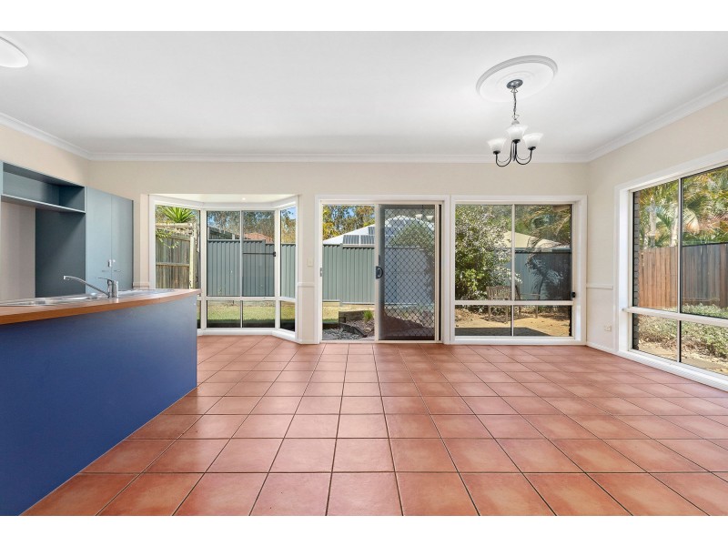 16 Mingela Place, Forest Lake QLD 4078