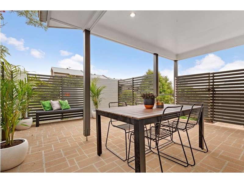 16 Escarpment Drive, Springfield QLD 4300