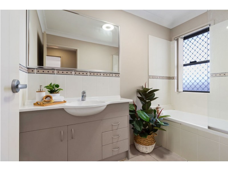 16 Escarpment Drive, Springfield QLD 4300