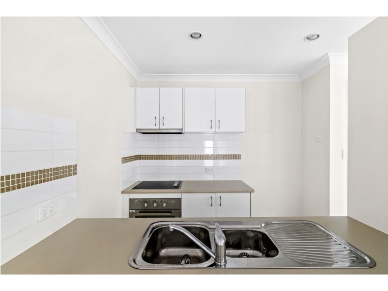 25/8 Rosegum Place, Redbank Plains QLD 4301