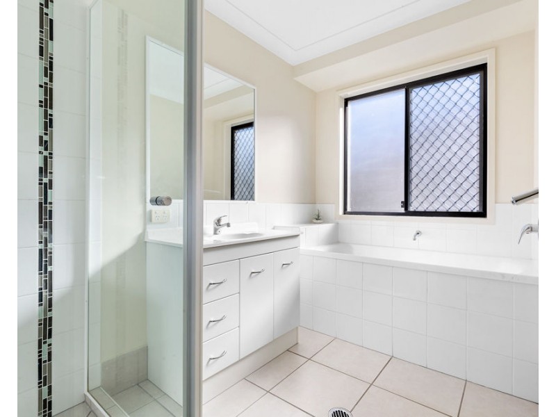 35 Grand Canyon Drive, Springfield Lakes QLD 4300