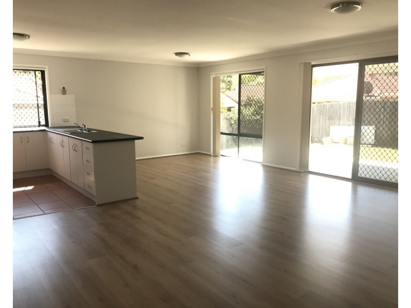 1 Carolina Parade, Forest Lake QLD 4078