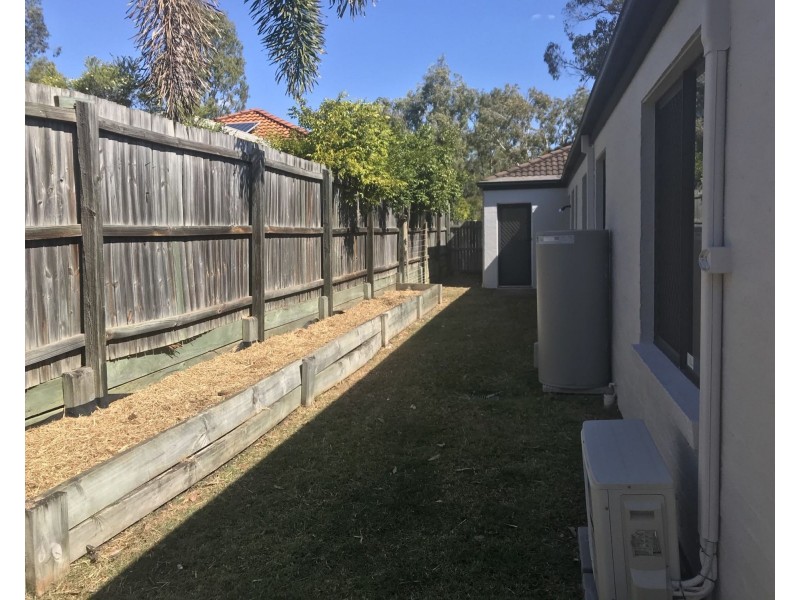 1 Carolina Parade, Forest Lake QLD 4078