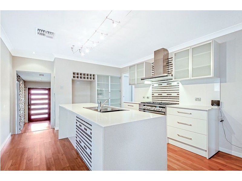 24 Glen Echo Street, Springfield Lakes QLD 4300
