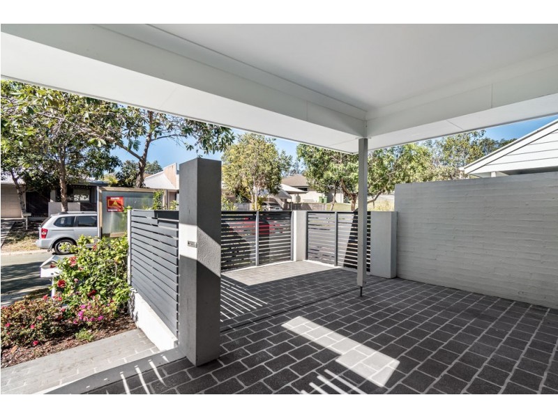 47 Creekside Drive, Springfield Lakes QLD 4300