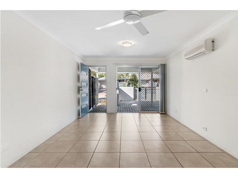 47 Creekside Drive, Springfield Lakes QLD 4300