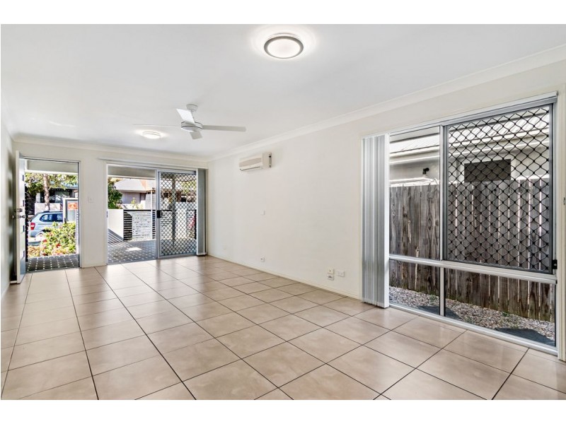 47 Creekside Drive, Springfield Lakes QLD 4300