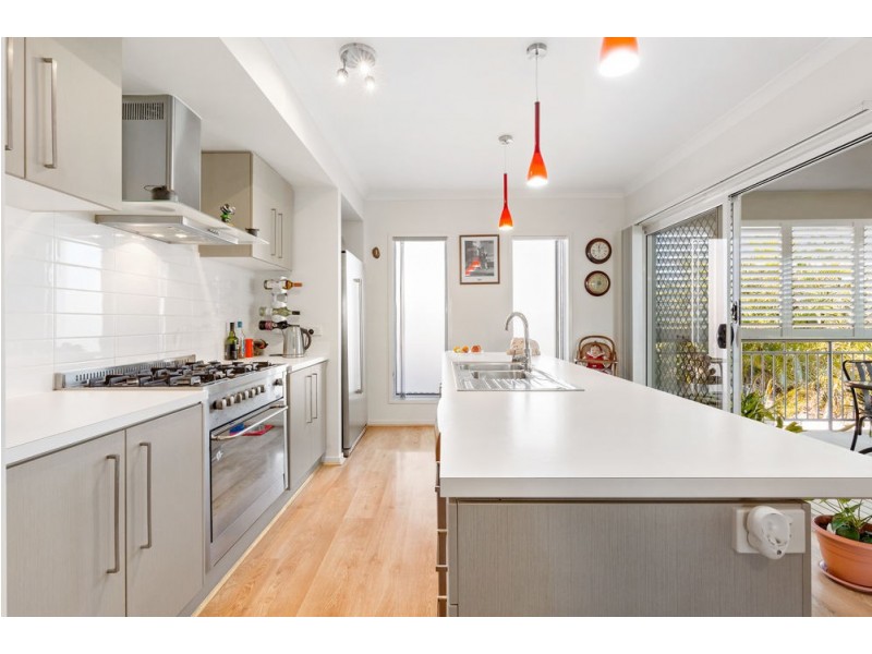 5 Carnarvon Avenue, Springfield Lakes QLD 4300