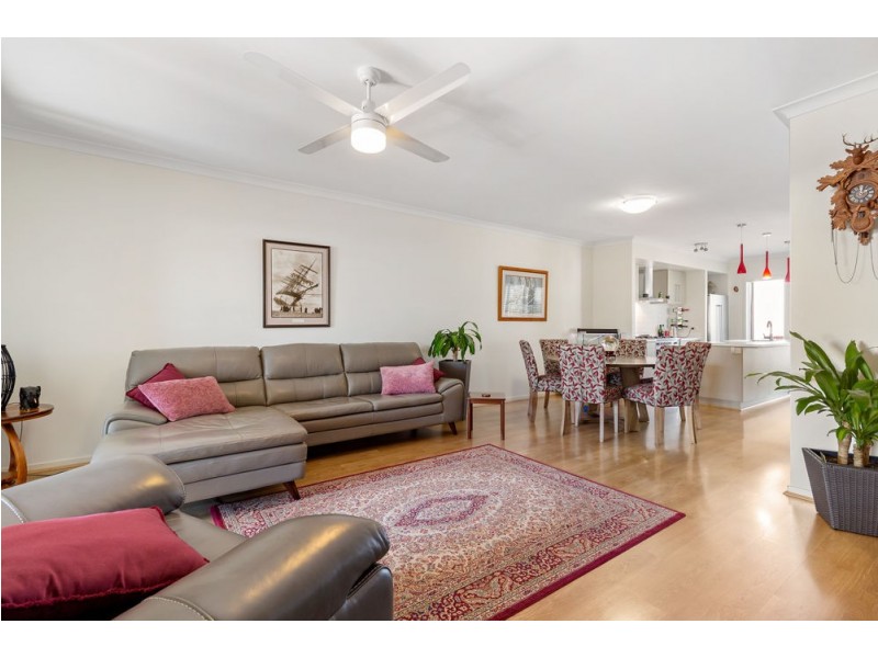 5 Carnarvon Avenue, Springfield Lakes QLD 4300