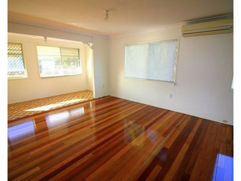 33 Boundary Street, Moores Pocket QLD 4305