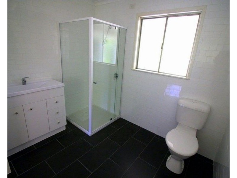 33 Boundary Street, Moores Pocket QLD 4305