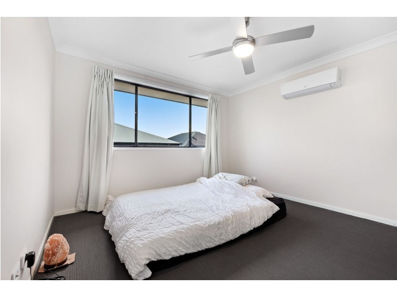 23 Santiago Crescent, Spring Mountain QLD 4124