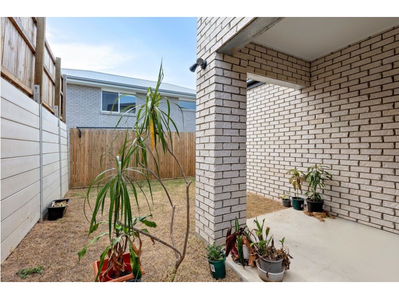 23 Santiago Crescent, Spring Mountain QLD 4124