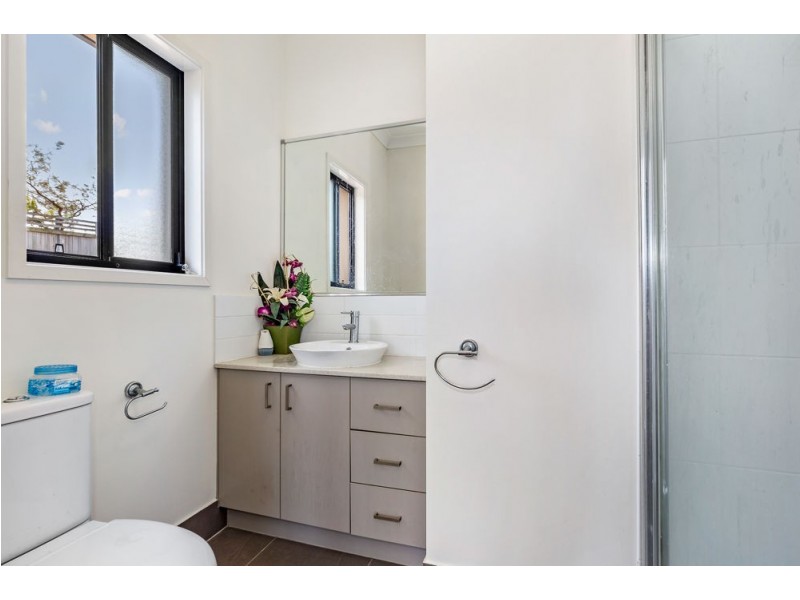 21 Ovals Terrace, Springfield Lakes QLD 4300