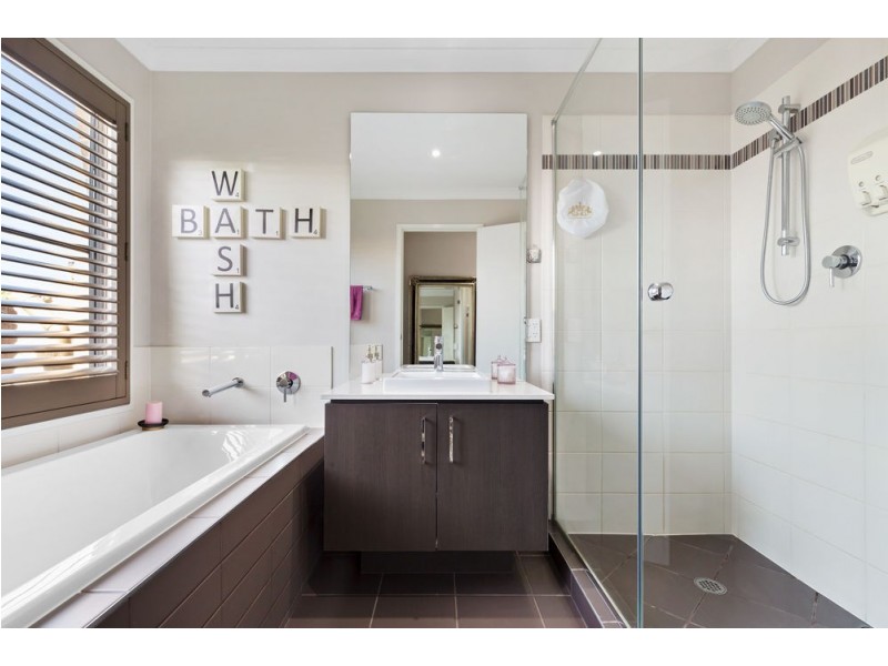63 Opperman Drive, Springfield Lakes QLD 4300