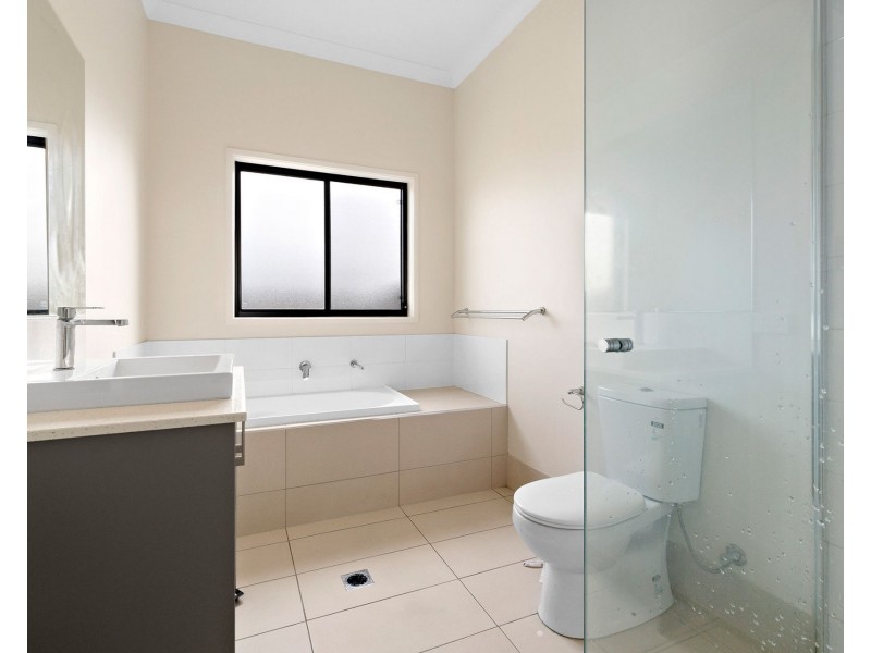18 Navickas Circuit, Redbank Plains QLD 4301