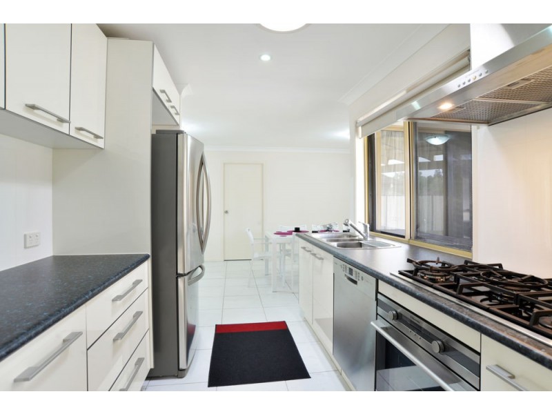 37 Helen Street, North Booval QLD 4304