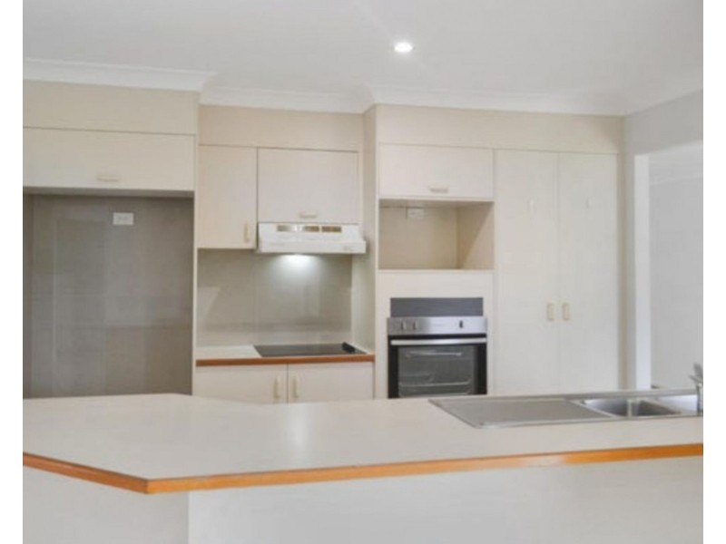 16 Peppertree Street, Sinnamon Park QLD 4073