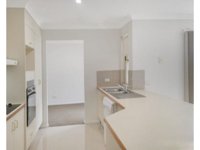 16 Peppertree Street, Sinnamon Park QLD 4073