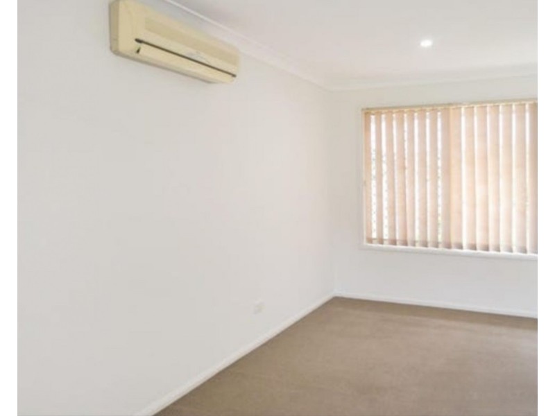 16 Peppertree Street, Sinnamon Park QLD 4073