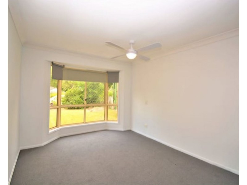 1 Noumea Place, Forest Lake QLD 4078