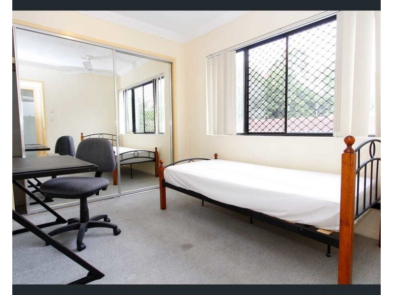 2/61 Westerham Street, Taringa QLD 4068