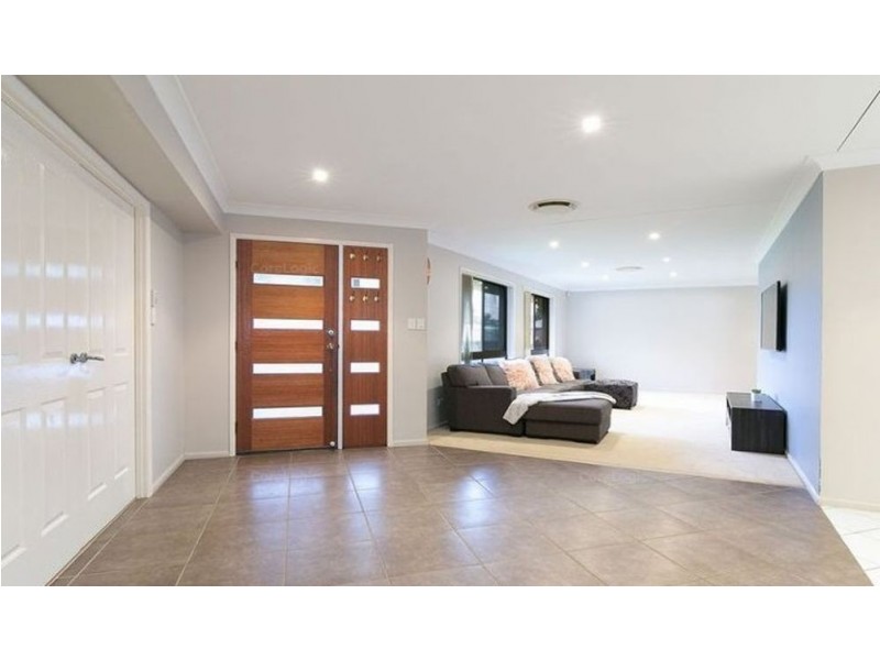 20 Carissa Court, Camira QLD 4300