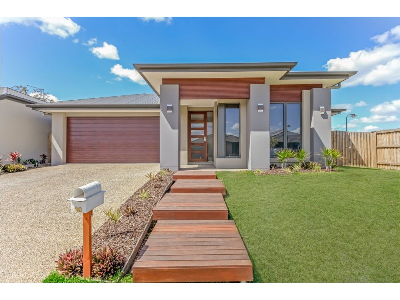90 Meadows Circuit, Bellbird Park QLD 4300