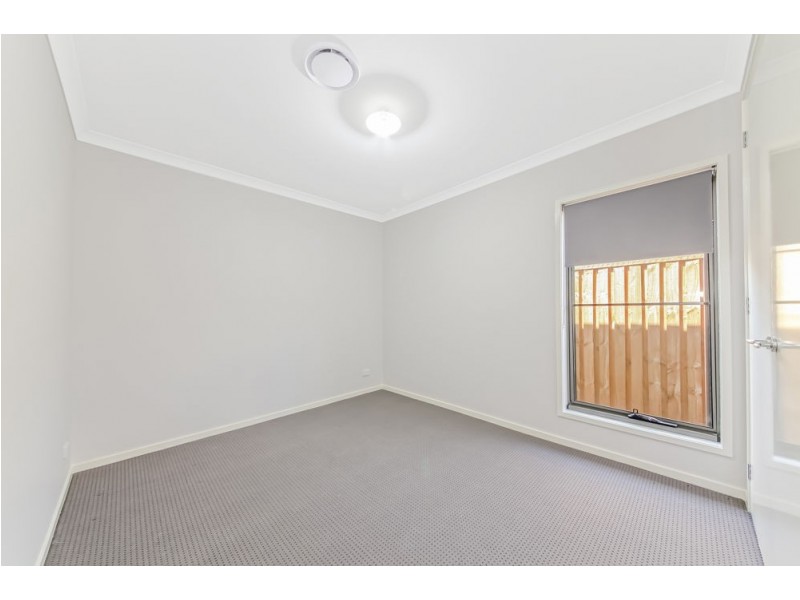 90 Meadows Circuit, Bellbird Park QLD 4300