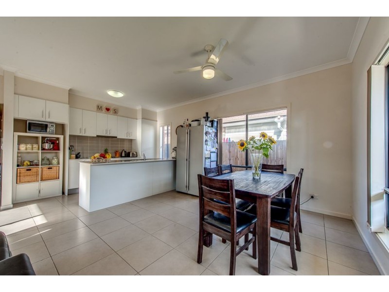 8 Arnaldo Avenue, Augustine Heights QLD 4300