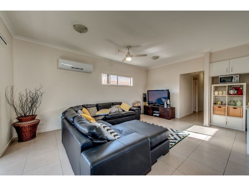 8 Arnaldo Avenue, Augustine Heights QLD 4300