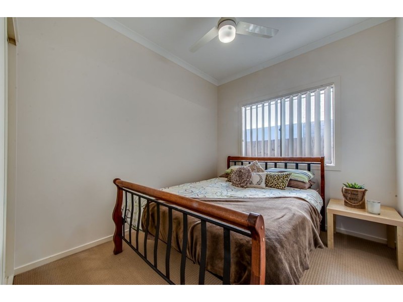 8 Arnaldo Avenue, Augustine Heights QLD 4300