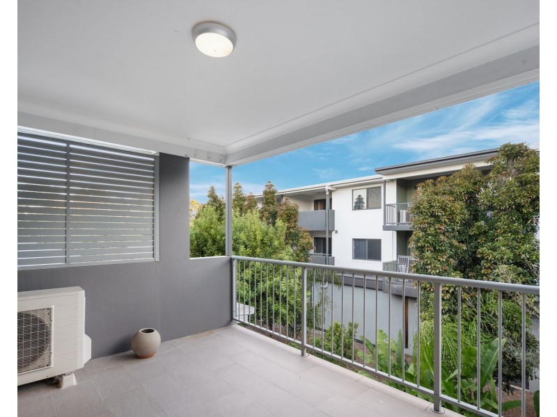 8/37 Palmer Street, Greenslopes QLD 4120