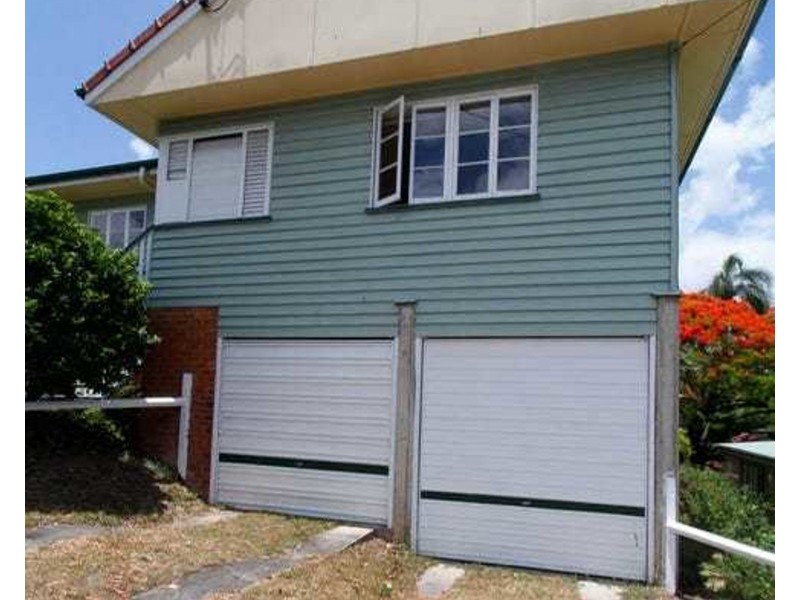 2/18 Elizabeth street, Toowong QLD 4066