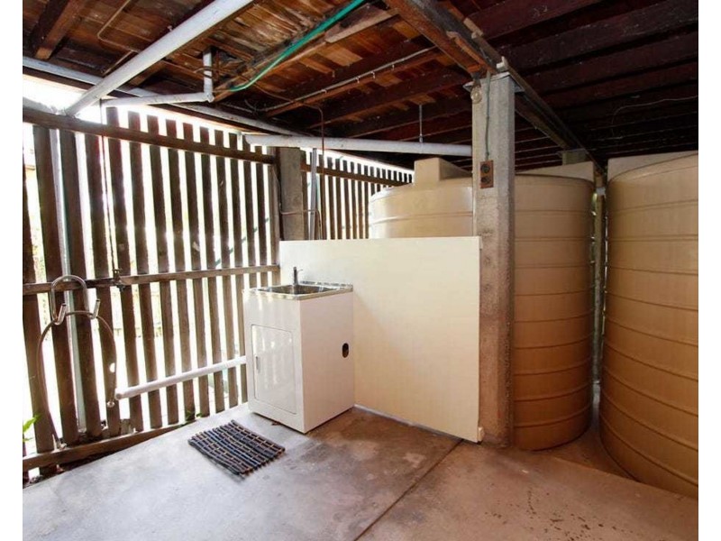 2/18 Elizabeth street, Toowong QLD 4066