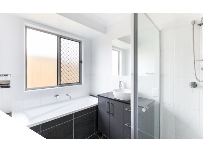 9 Bonn Street, Greenbank QLD 4124