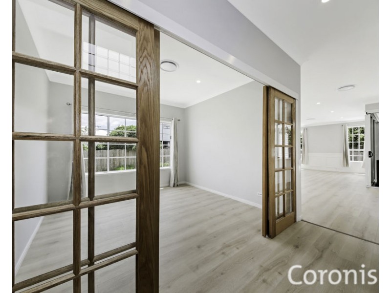 95 Bennetts Road, Camp Hill QLD 4152