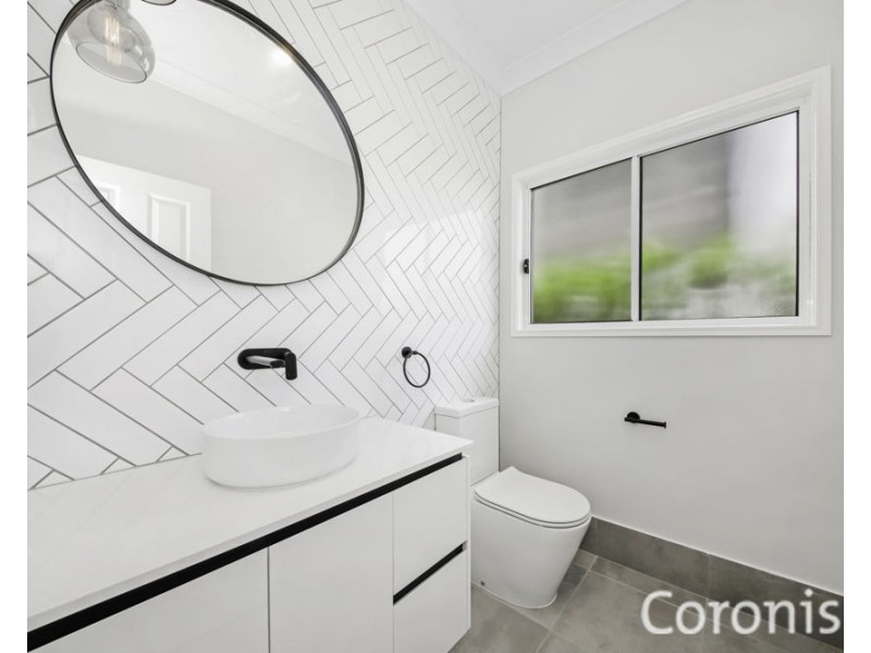 95 Bennetts Road, Camp Hill QLD 4152