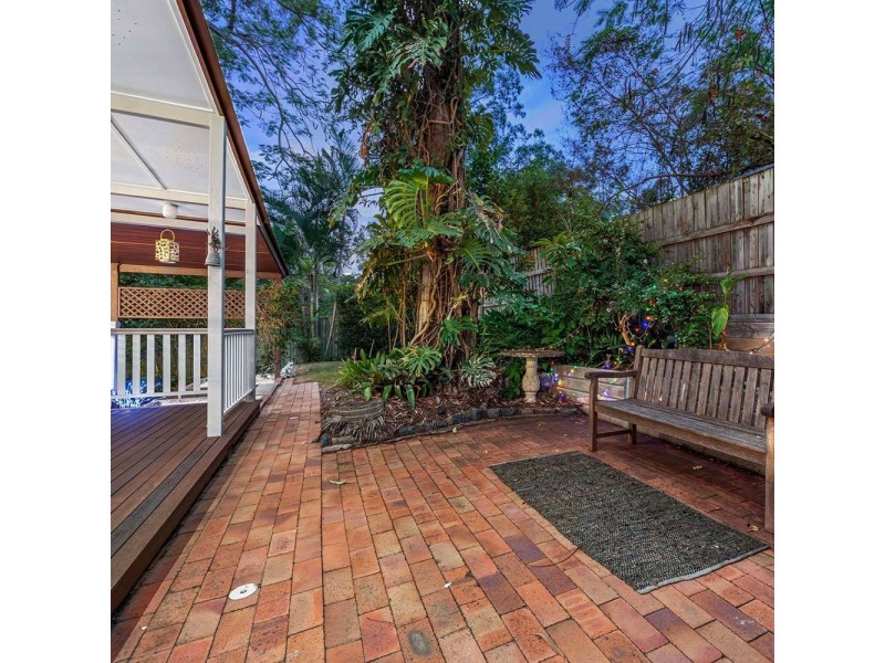 16 Musgrave Street, Fig Tree Pocket QLD 4069