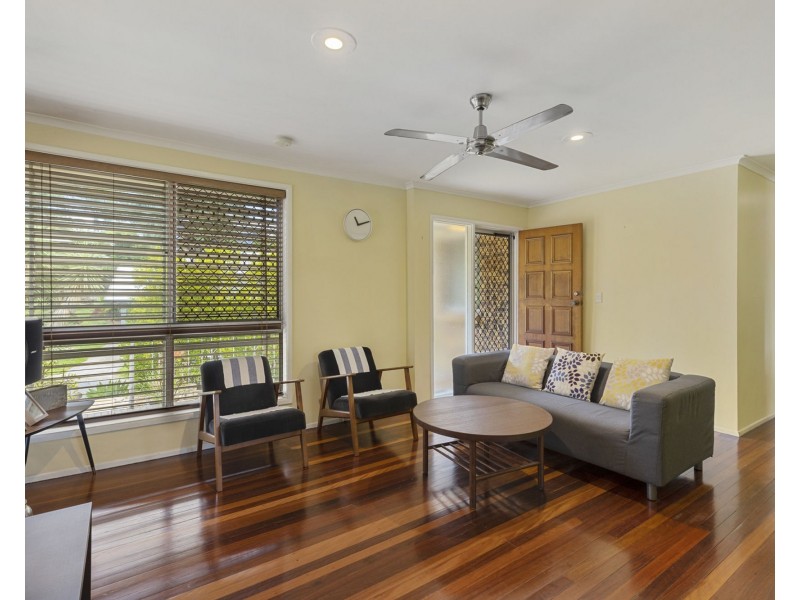 21 Chantilly Street, Chapel Hill QLD 4069