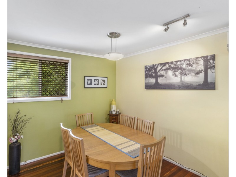 21 Chantilly Street, Chapel Hill QLD 4069