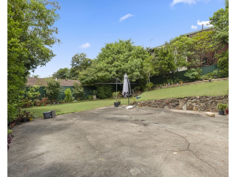 21 Chantilly Street, Chapel Hill QLD 4069