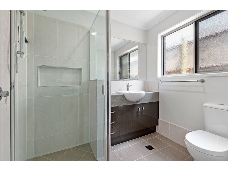 221 Woodline Drive, Spring Mountain QLD 4124