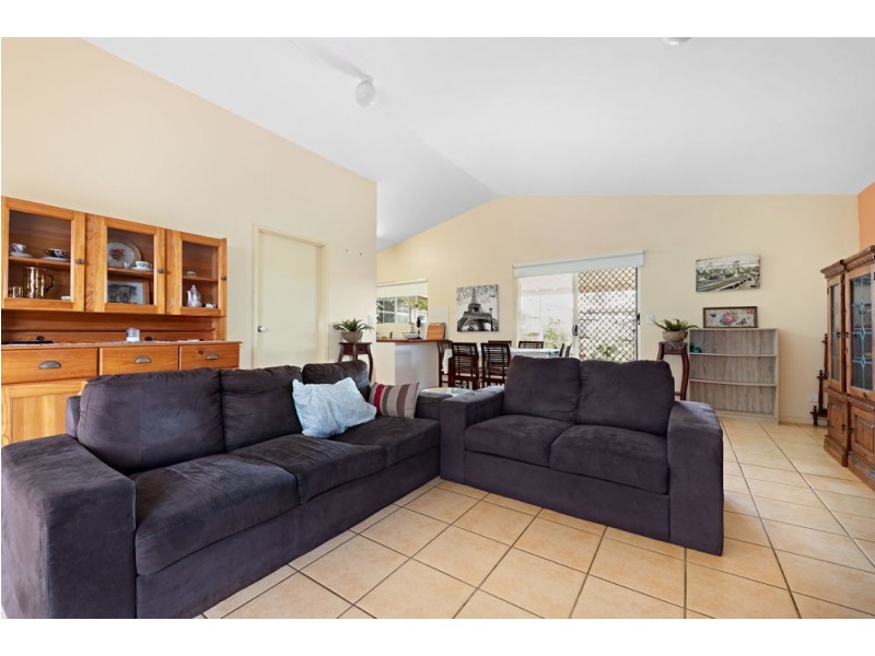 12 Lavender Street, Springfield Lakes QLD 4300