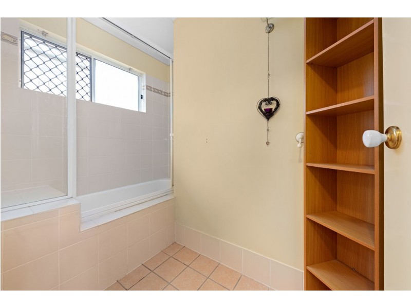 12 Lavender Street, Springfield Lakes QLD 4300