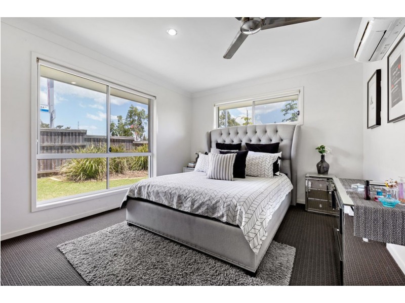 1 Treetops Street, Yarrabilba QLD 4207