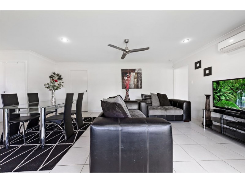 1 Treetops Street, Yarrabilba QLD 4207